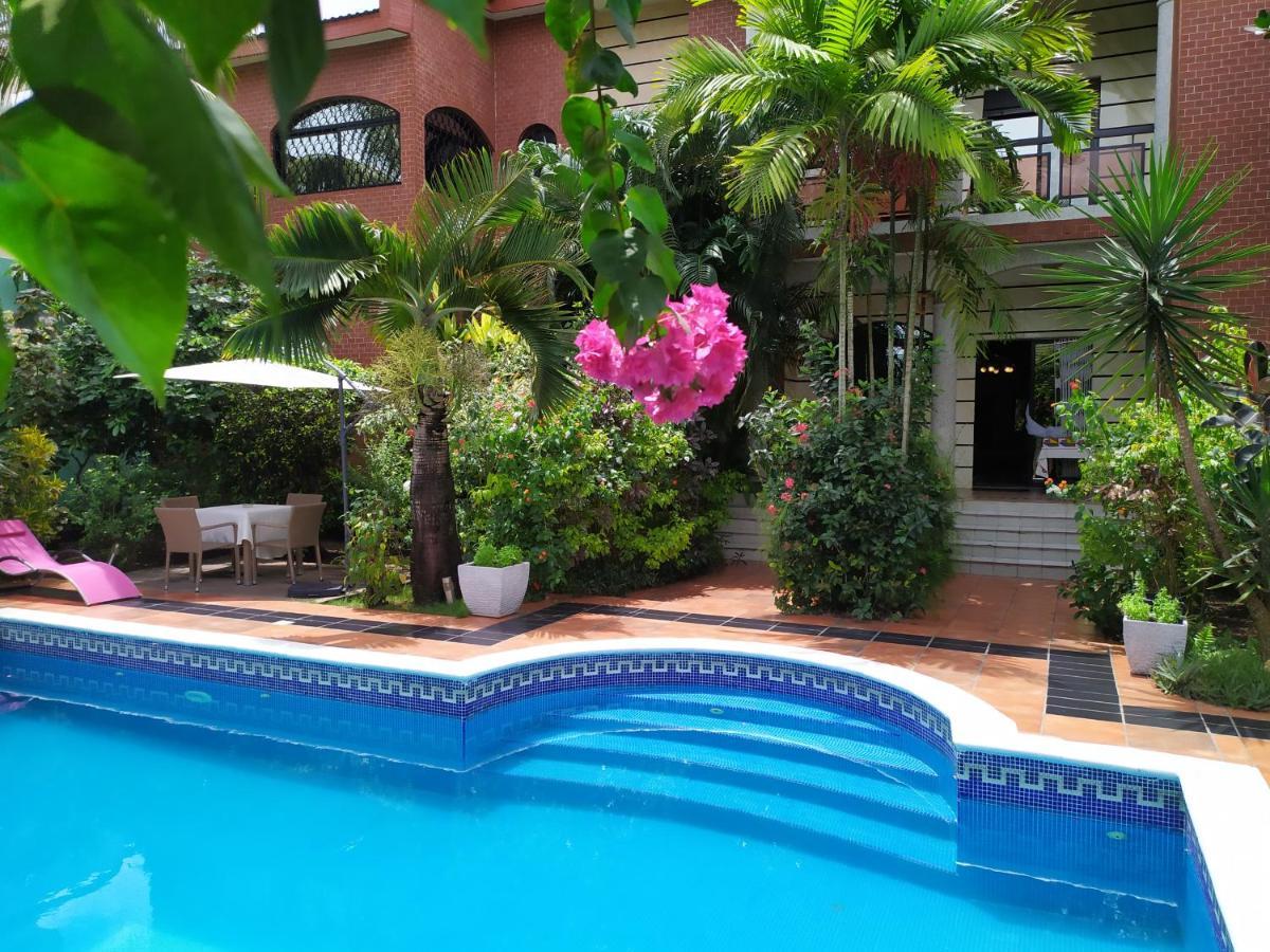 Villa Mia Abidjan Luaran gambar