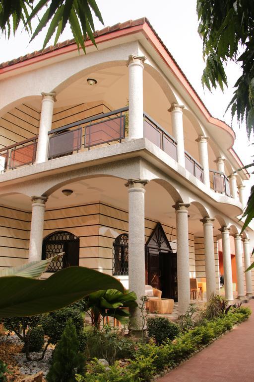 Villa Mia Abidjan Luaran gambar